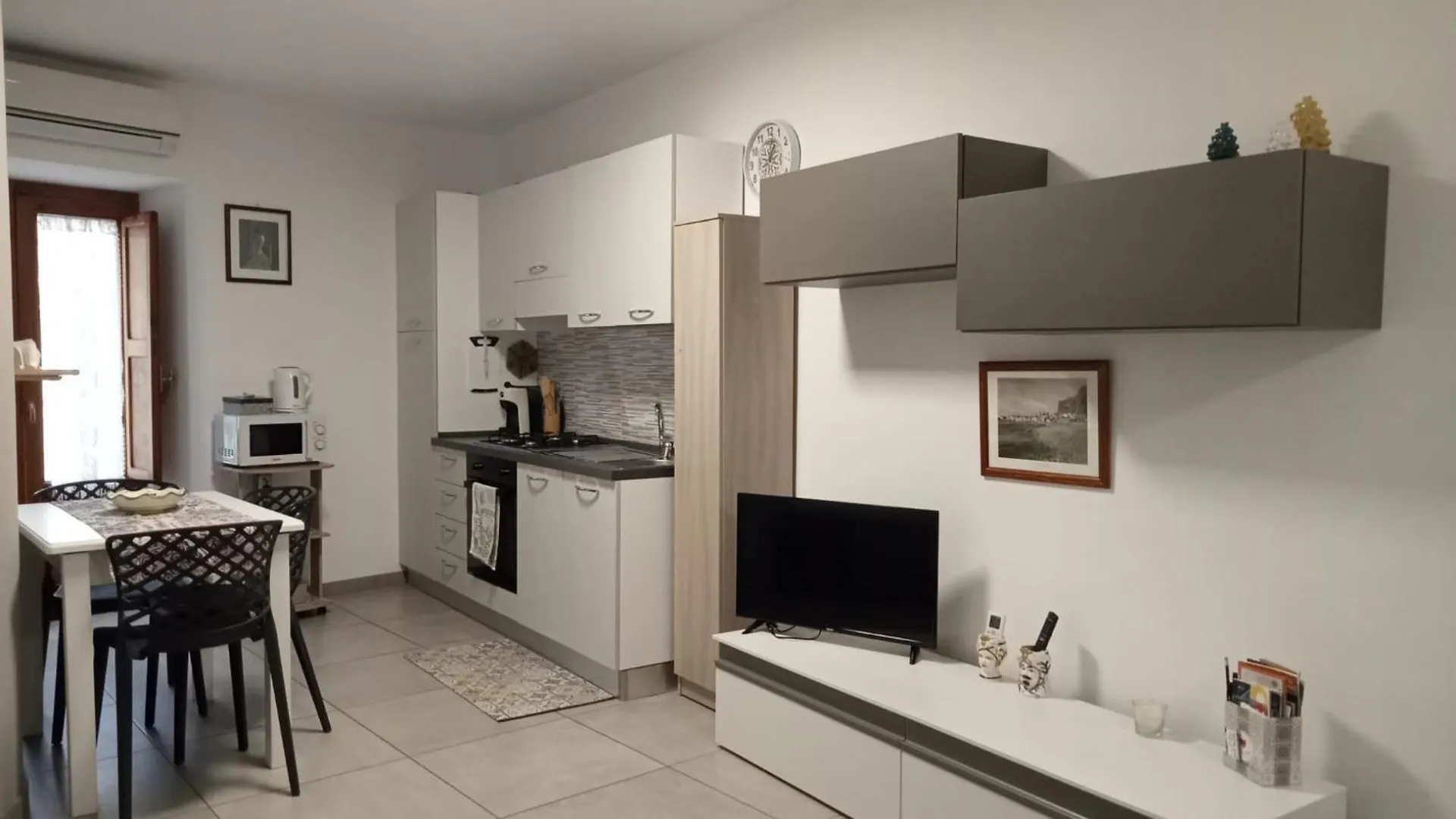 Casa Spinuzza 4 Apartment Cefalu